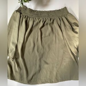 NY & Company off the shoulder green top . Size L ✨HP✨